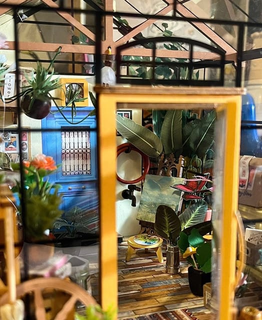 Customer photo review of Miniature House - Cathy's Flower House