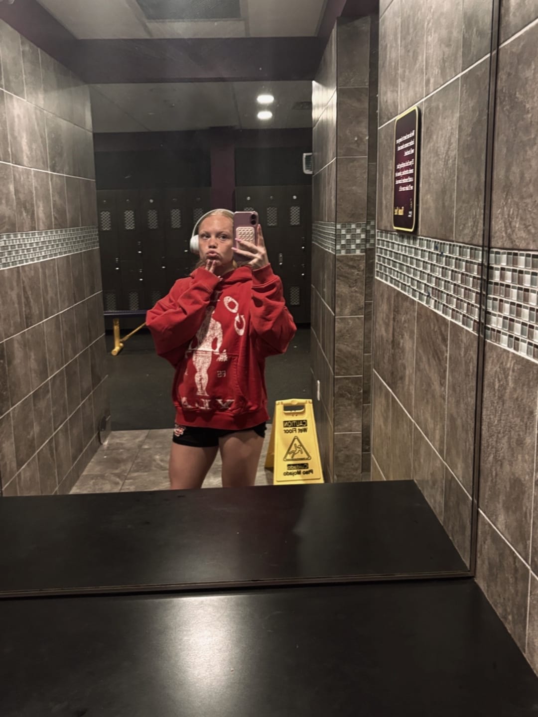 Customer photo review of 5161 - Golds Gym Classic Pullovers