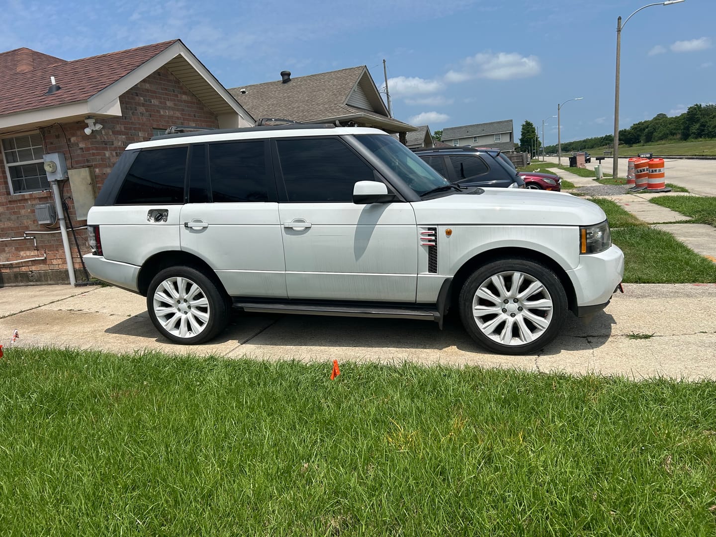 Customer photo review of 2010-2012 Range Rover L322 Chassis with VDS 4 Wheel Air Suspension Conversion Kit With Warning Light Module (LB54BM)