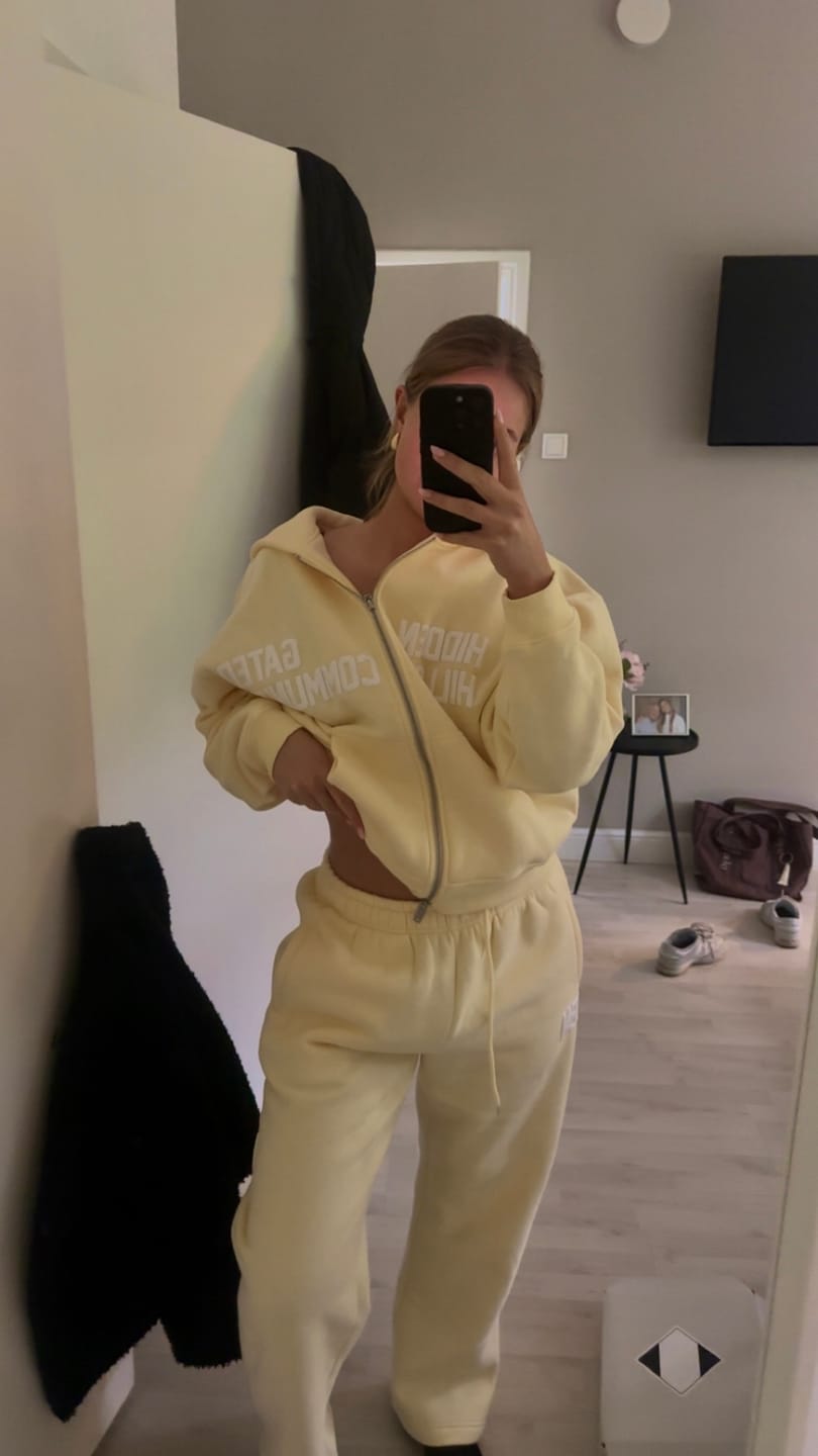 Customer photo review of GATED COMMUNITY ZIP HOODIE BUTTER YELLOW