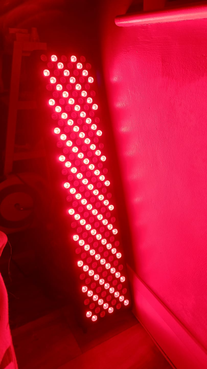 Customer photo review of Koanna® Luma1000™ – Powerful, Mid-Size Red Light Therapy Panel