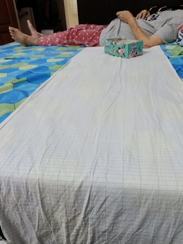 Customer photo review of Wake Up As Your Best Self With Our Grounding Sheet Set!