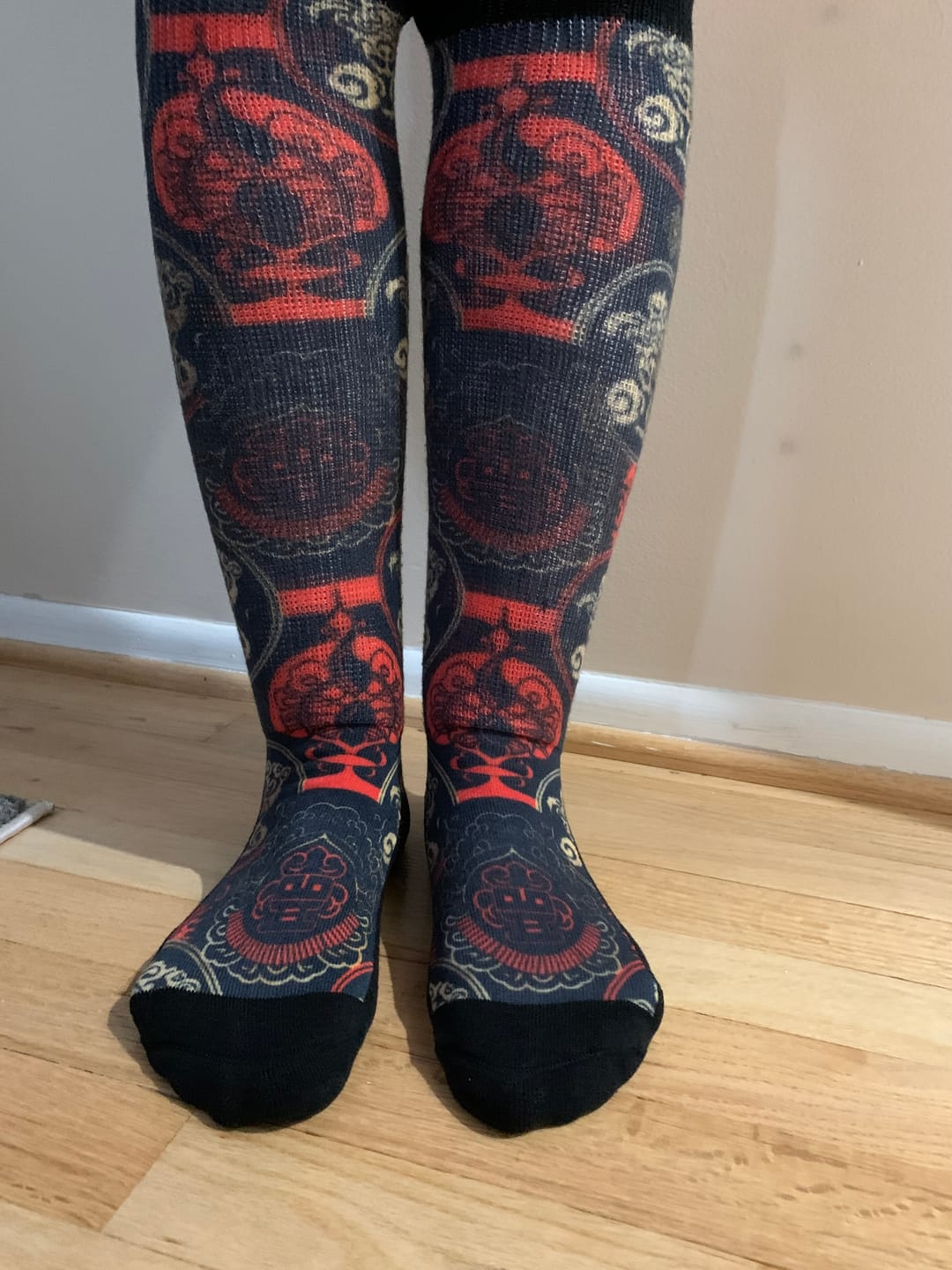 Customer photo review of Oriental Elegance EasyStretch™ Socks