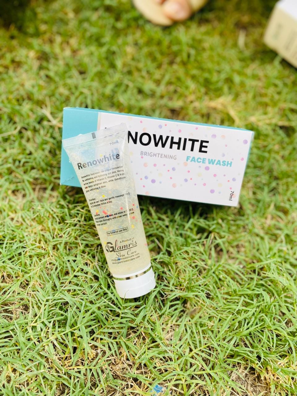Customer photo review of Renowhite Facewash