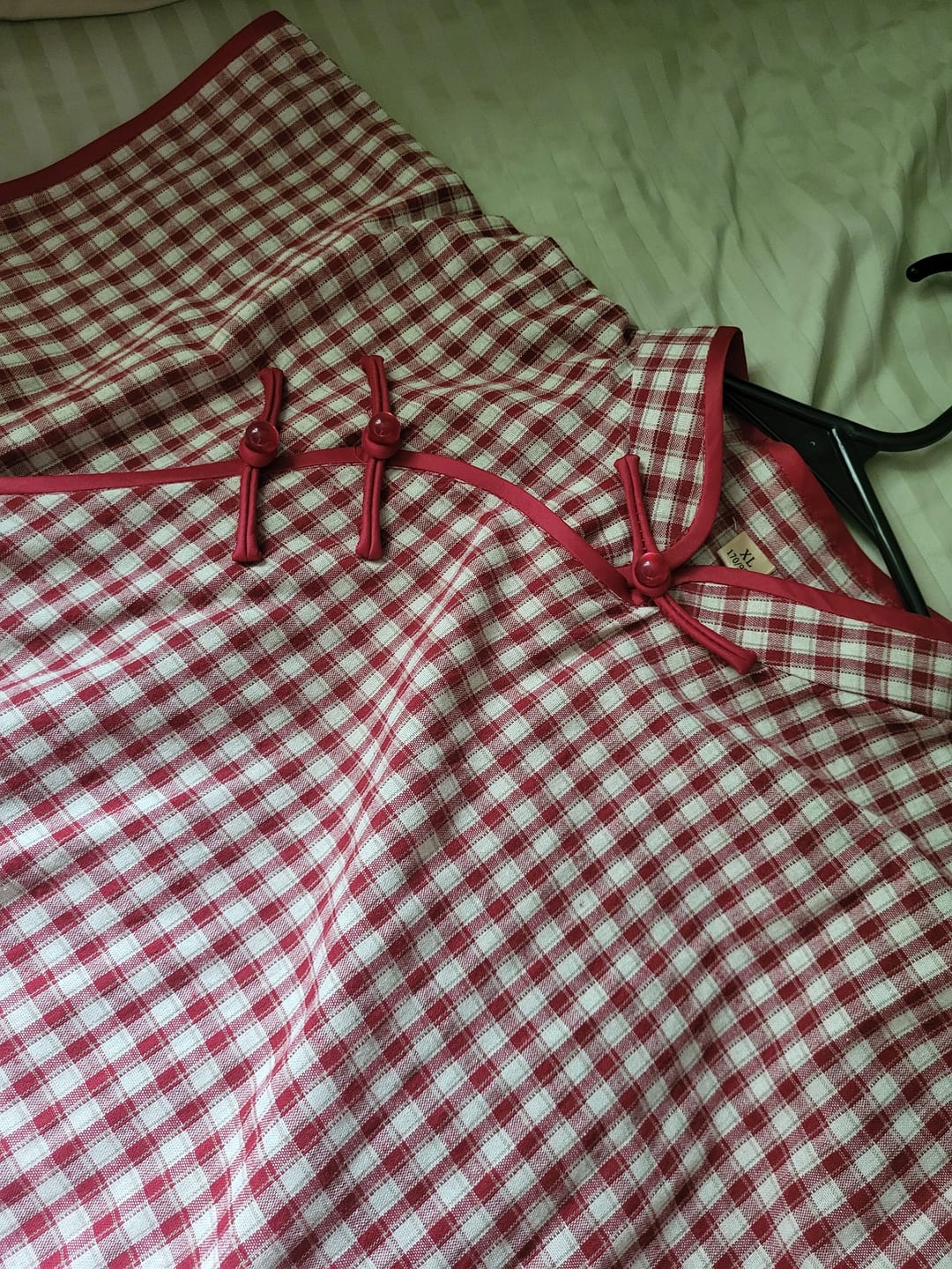 Customer photo review of Yecan Tan 野餐毯 Picnic Blanket Republic of China Gingham Pure Cotton Short Sleeve Qipao