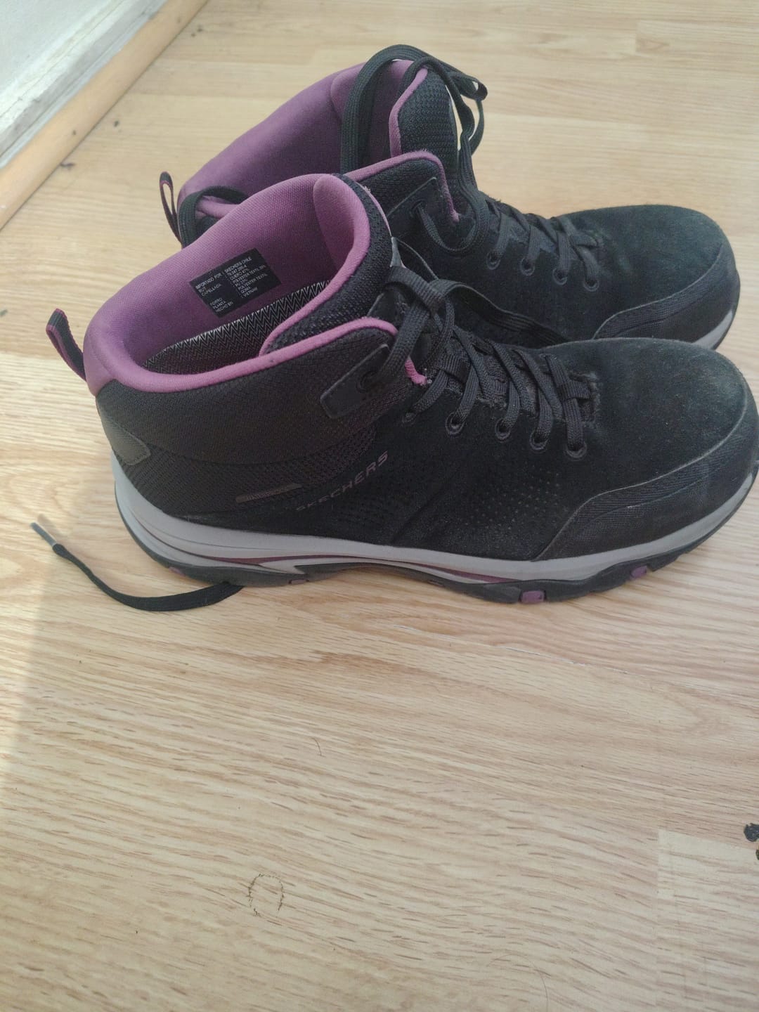 Customer photo review of Skechers Botín Mujer Seguridad Trego