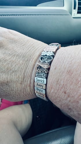 Customer photo review of Mesh charm family silver