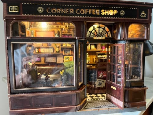 Customer photo review of Miniature House - Corner Coffee Shop