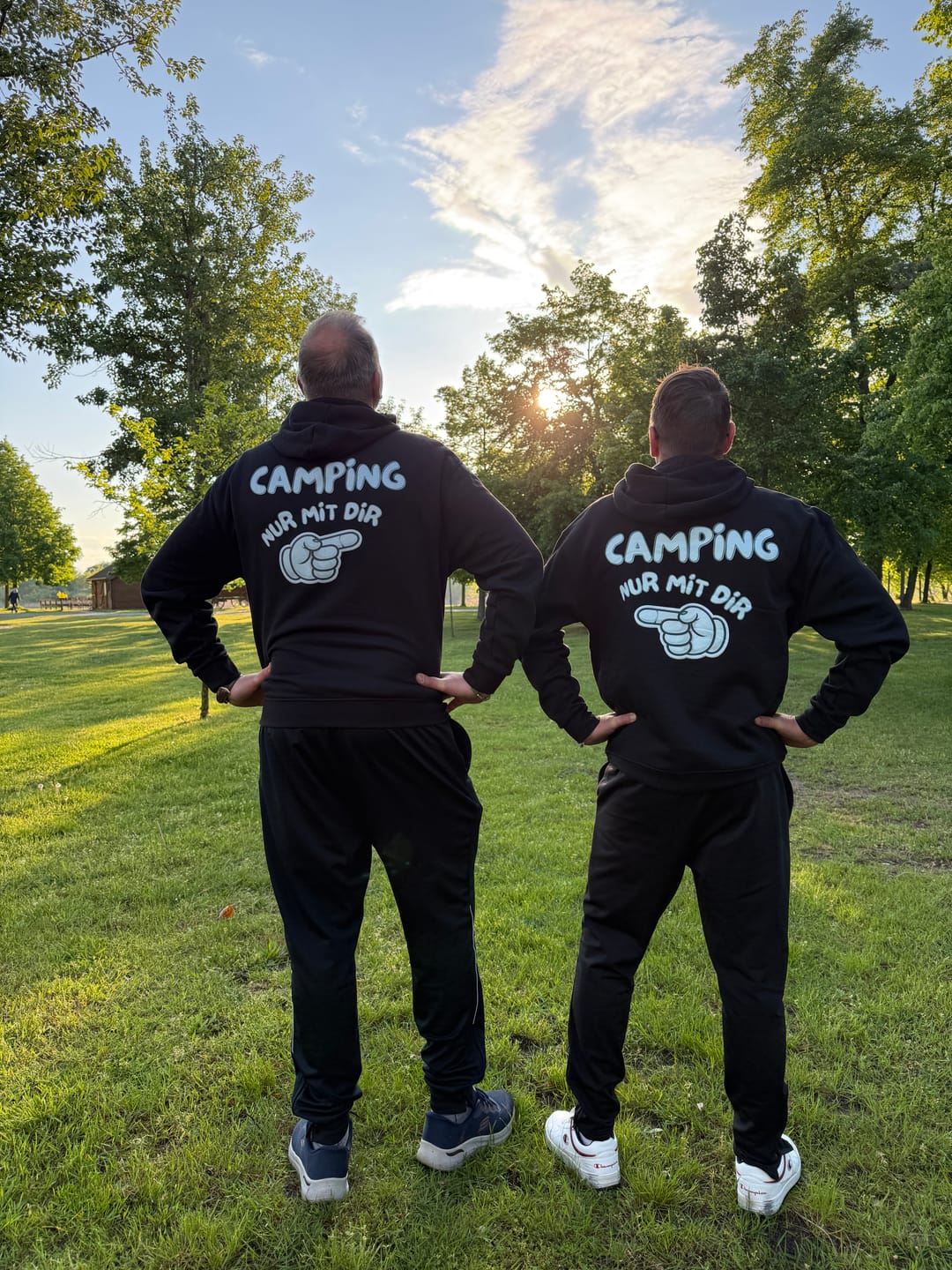 Customer photo review of Nur mit dir rechts Rückendruck | Premium Hoodie unisex