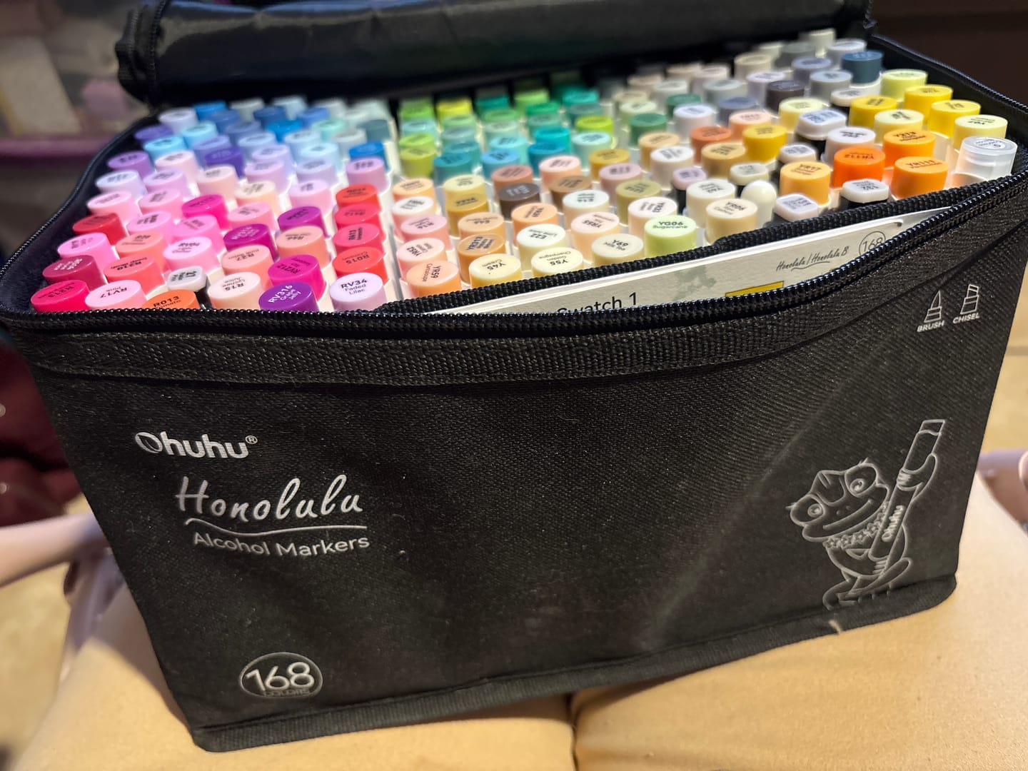 Customer photo review of Ohuhu Honolulu 168 Colors Dual Tips Alcohol Art Markers (New Color Codes)