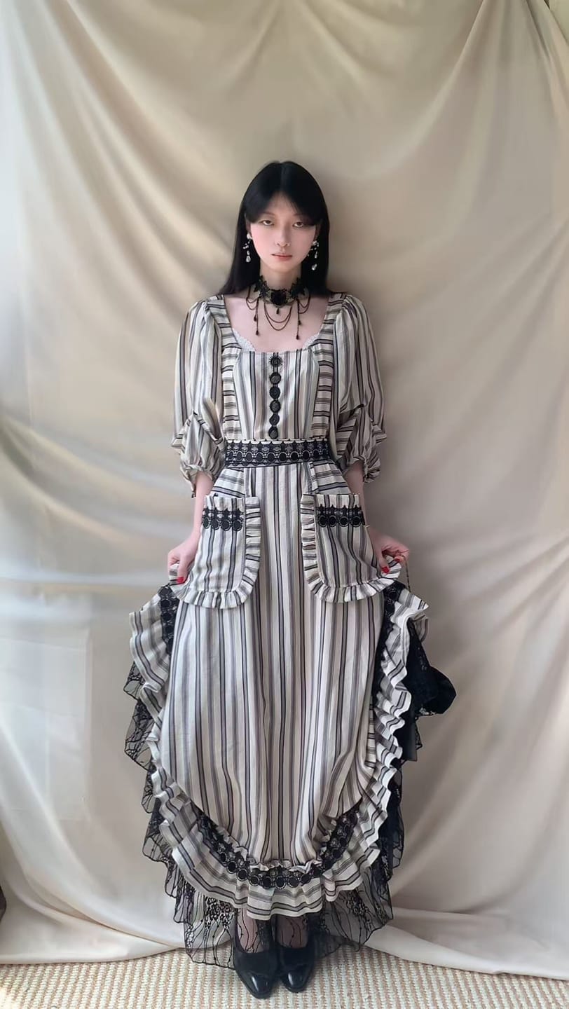 Customer photo review of DOINDULGE Striped Square-Neck Fitted Waist Dress with Lace Trim