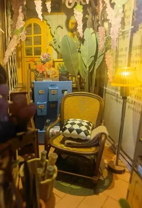 Customer photo review of DIY Book Nook kit - Greenhouse