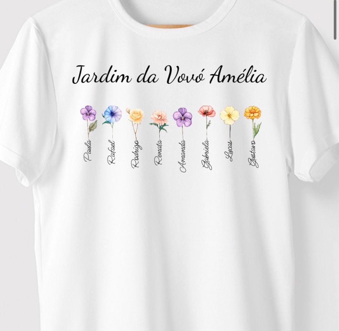 Customer photo review of Camiseta JARDIM DA VOVÓ - NOVAS FLORES  | Presente para Avó | Algodão 100%
