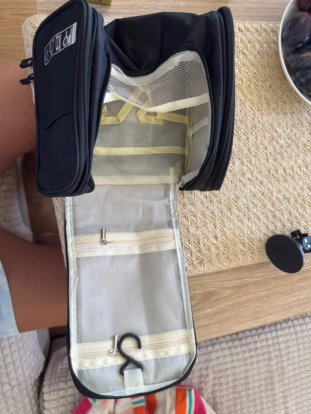 Customer photo review of Grande Trousse de Toilette Femme à Suspendre
