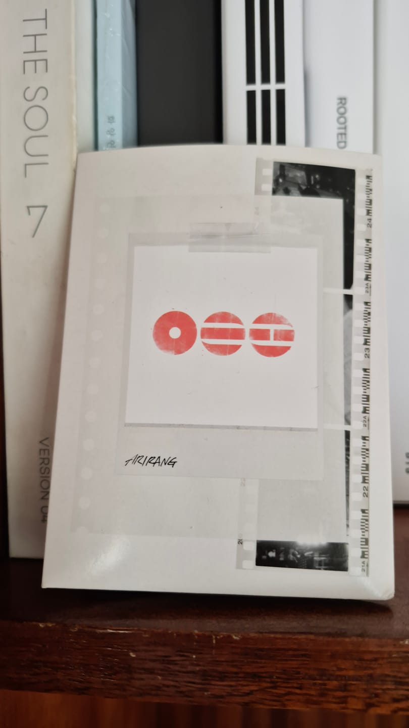 Customer photo review of BTS - ARIRANG 5TH ALBUM WEVERSE ALBUMS VER