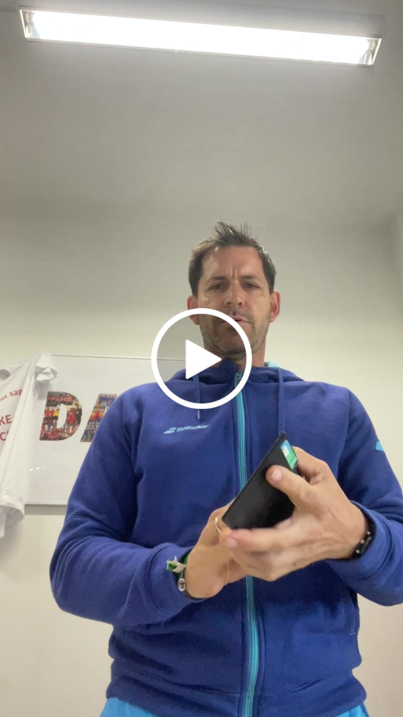 Customer video review of Slimstar - slim wallet with small coin pocket