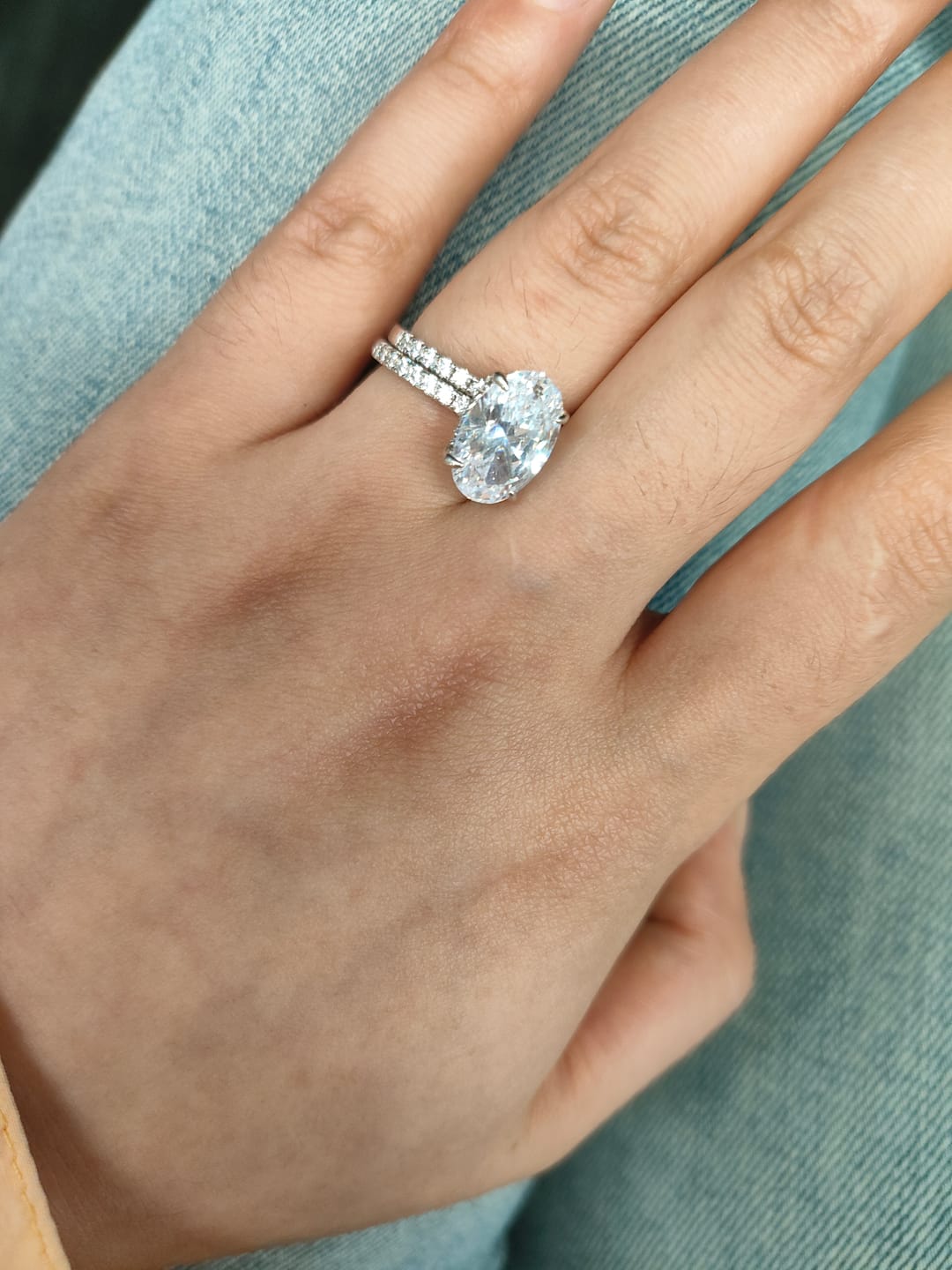 Customer photo review of S925 4.0 Carat Oval Cut Wedding Ring Set With Hidden Halo Promise Ring Classic Half Wedding Band