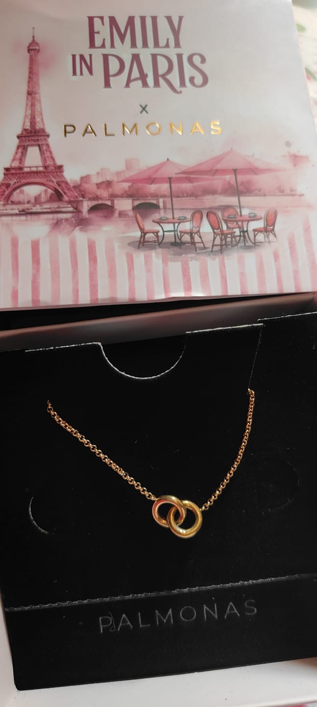 Customer photo review of InterLock Gold Chain Necklace