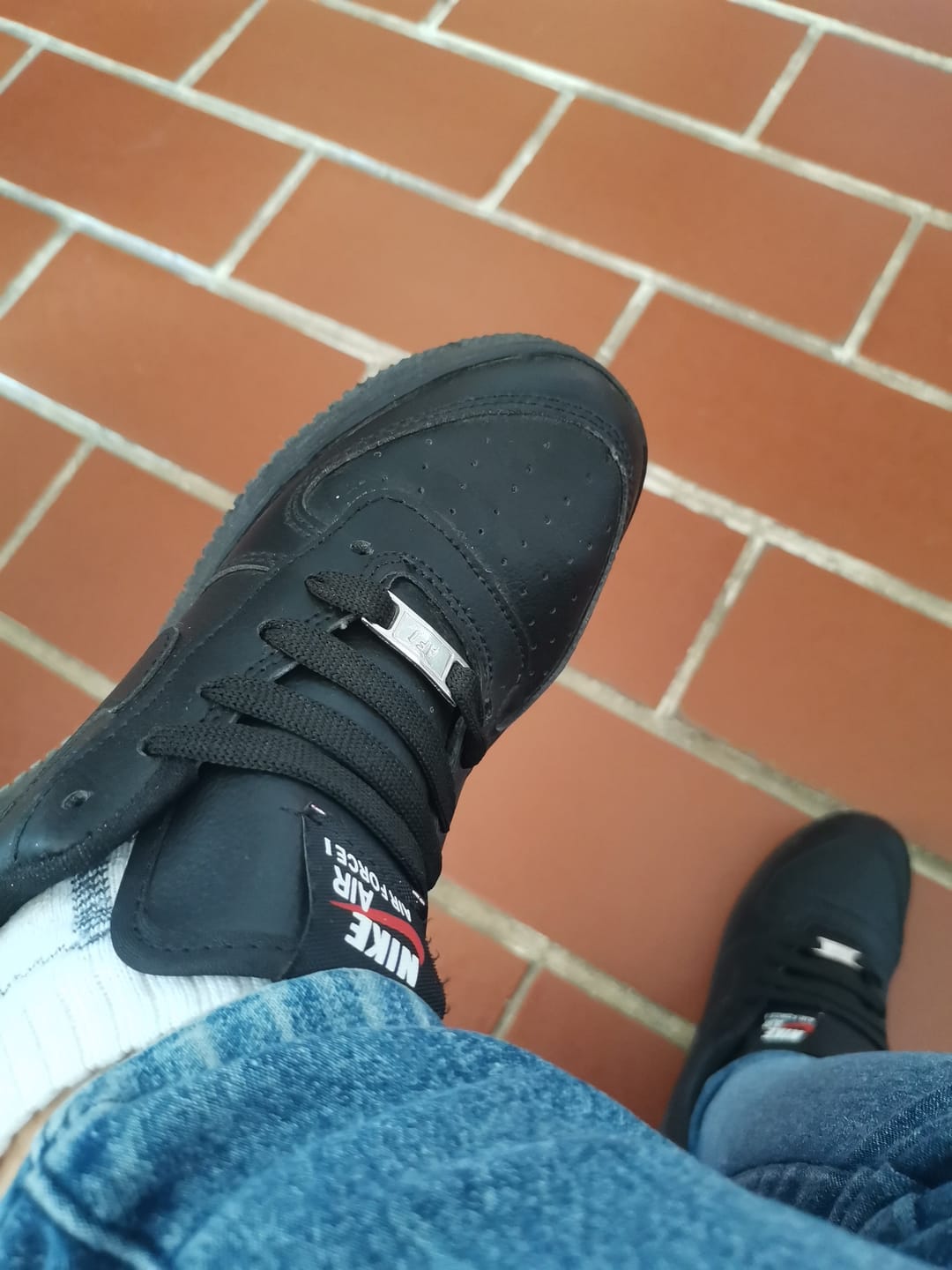 Customer photo review of Tenis 270 Negro Total