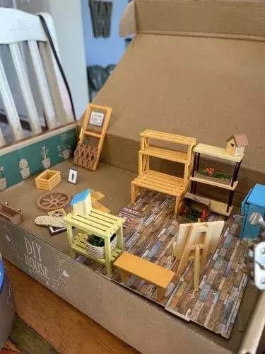Customer photo review of Miniature House - Cathy's Flower House