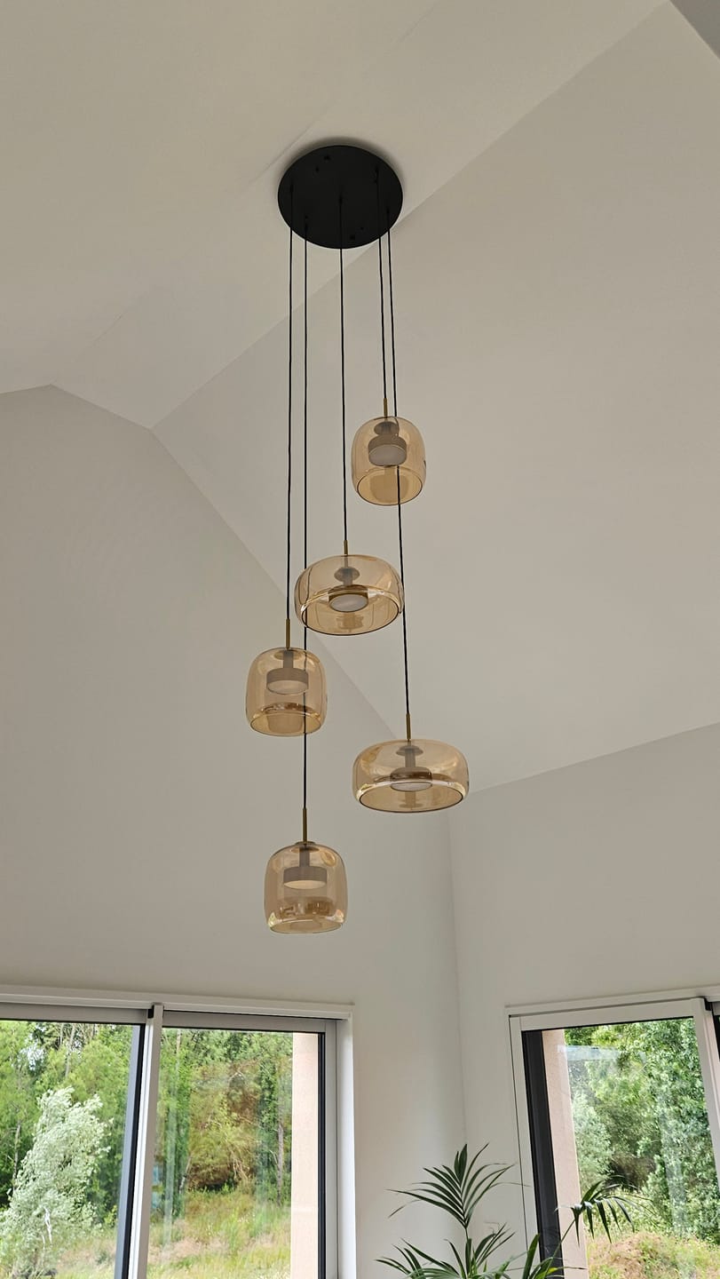 Customer photo review of Suspension moderne en verre teinté NOVA | 1 Suspension