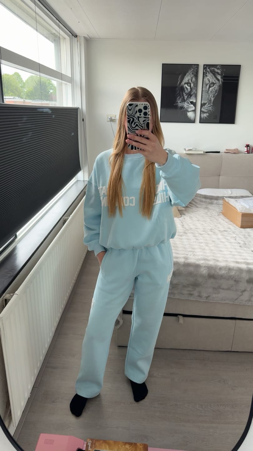 Customer photo review of GATED COMMUNITY STRAIGHT LEG SWEATPANTS LIGHT BLUE
