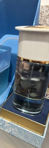 Reseña con foto de un cliente sobre Perfume Ahmed al Maghribi KAAF 100ML XDP
