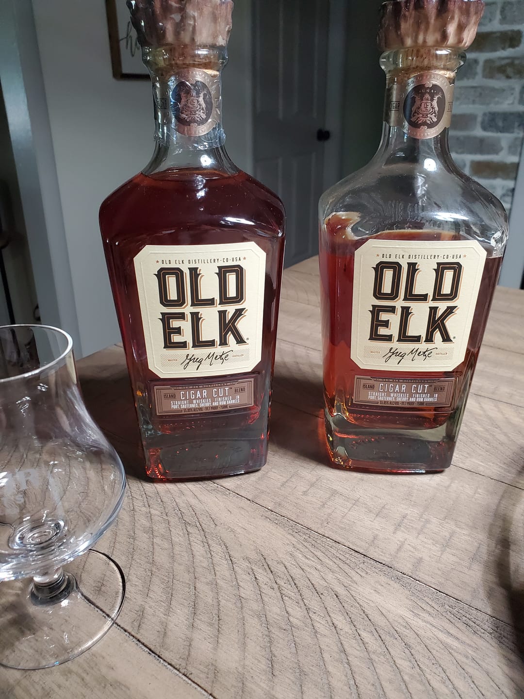 Customer photo review of the Old Elk Cigar Cut 750 ml