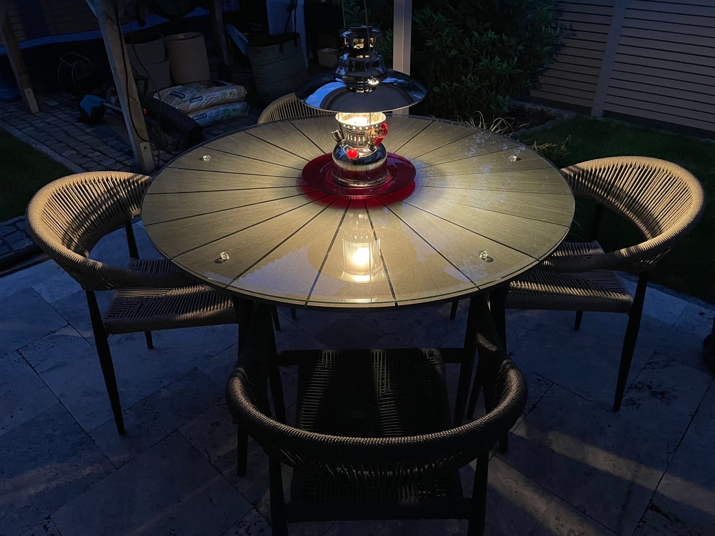 Customer photo review of Glasplatte Tisch Sicherheitsglas für Esstisch, Gartentisch, Weinfass - Rund