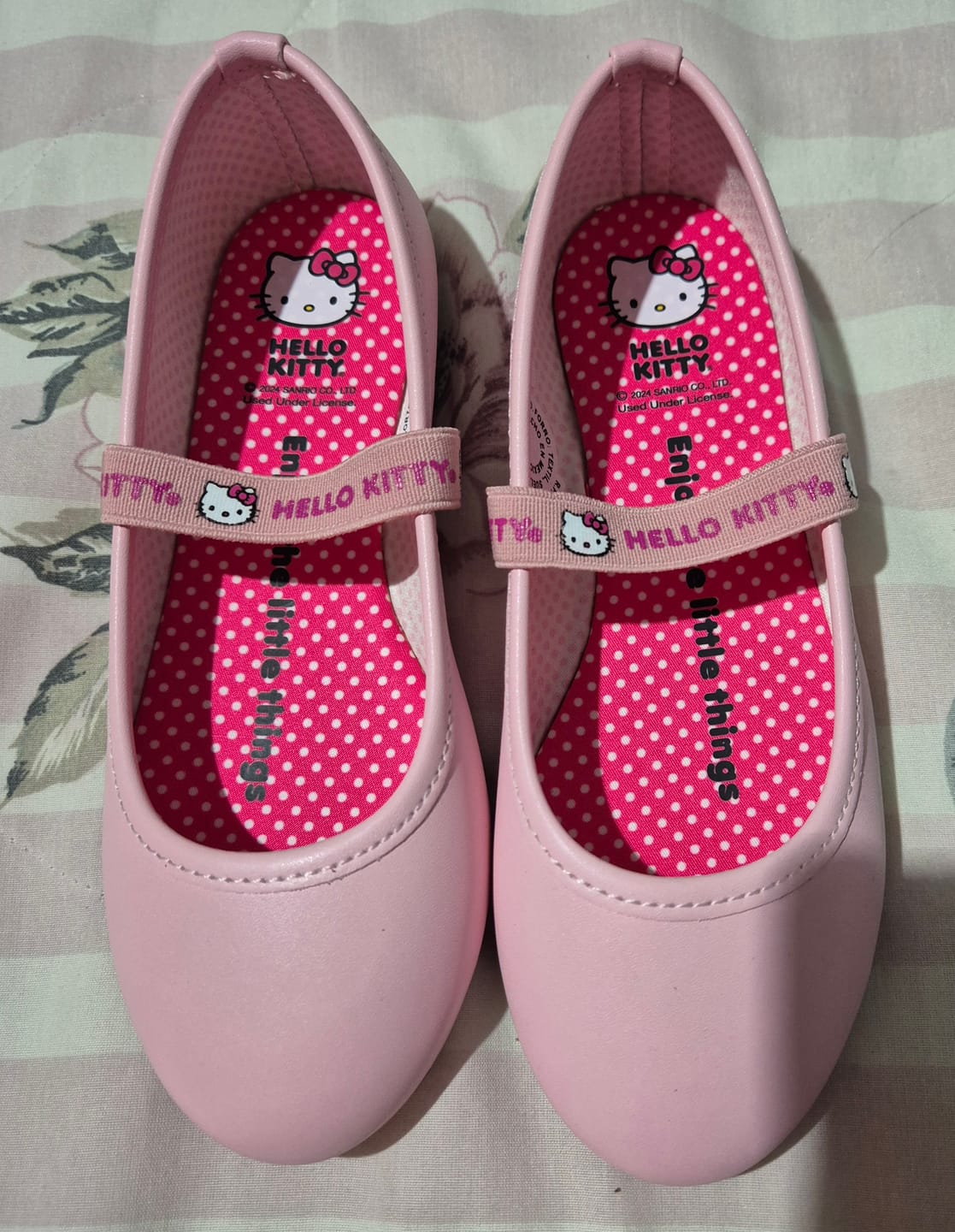 Customer photo review of Ballerina Clásica Hello Kitty para Niñas Rosa con Correa