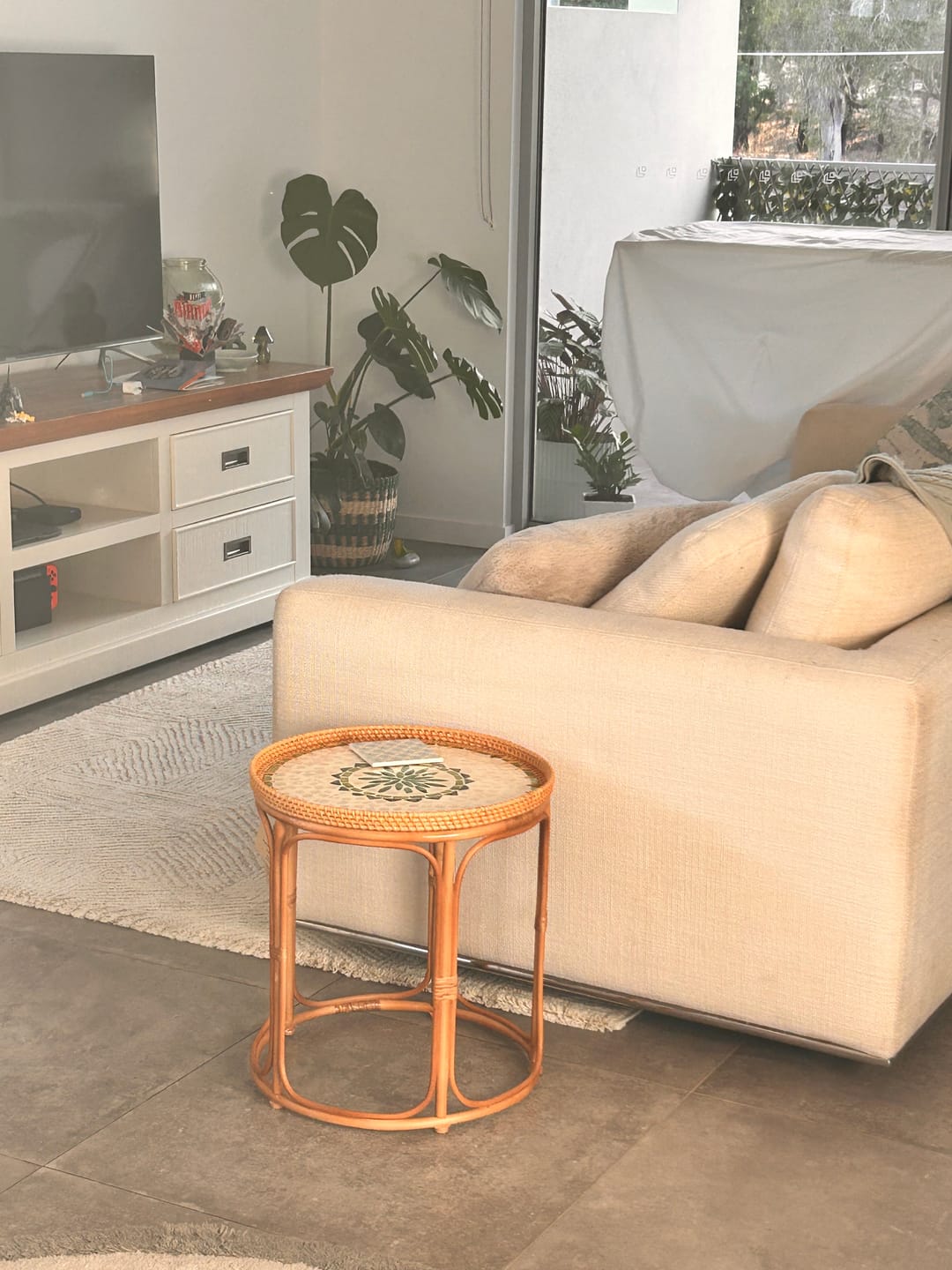 Customer photo review of Oasis Rattan Table