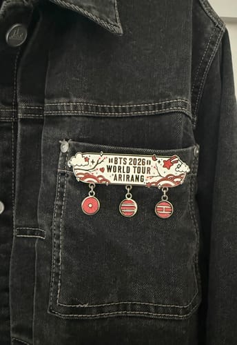 Customer photo review of (PREORDER) BTS 2026 Tour Pin