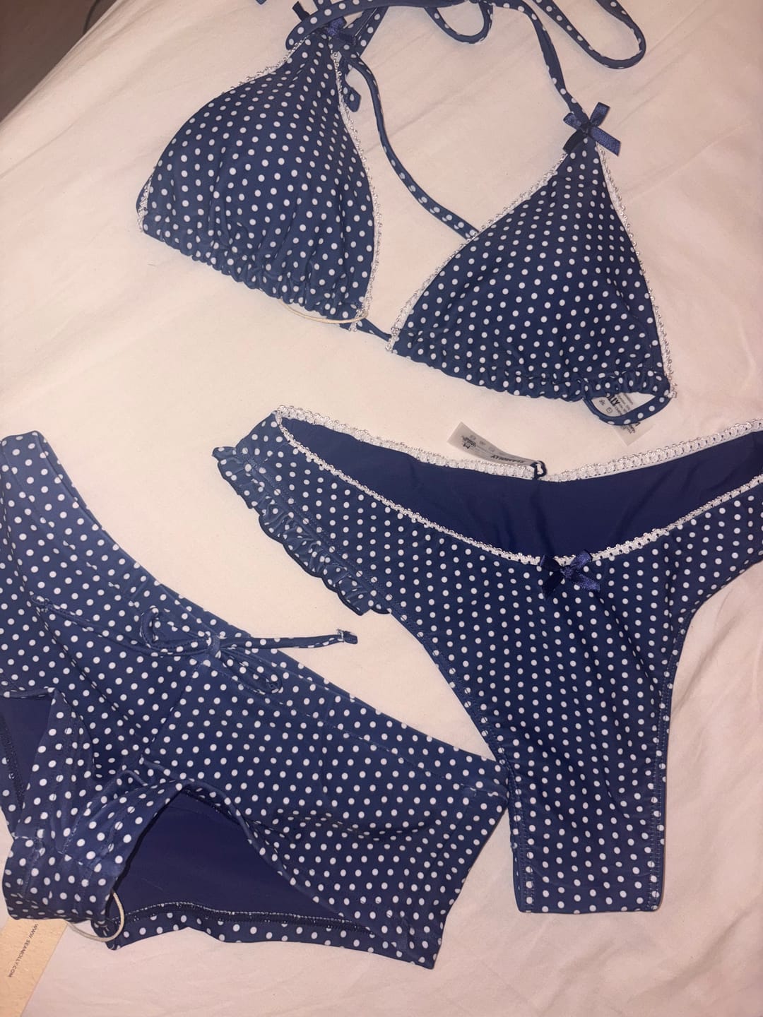 Customer photo review of Seamolly Polka Dots Lace Trim Ruffles Bowknot Decor Halter Tied Triangle Bikini Set