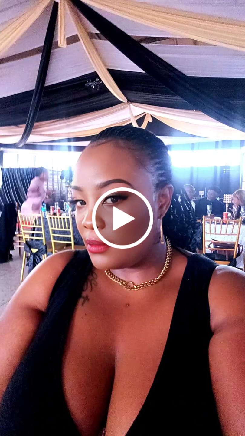 Customer video review of Gold Era Logo Hoops