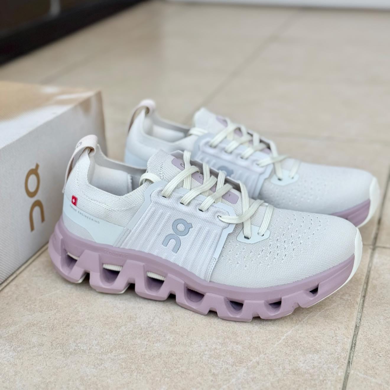 Customer photo review of Cloudswift 4 Pearl Mauve