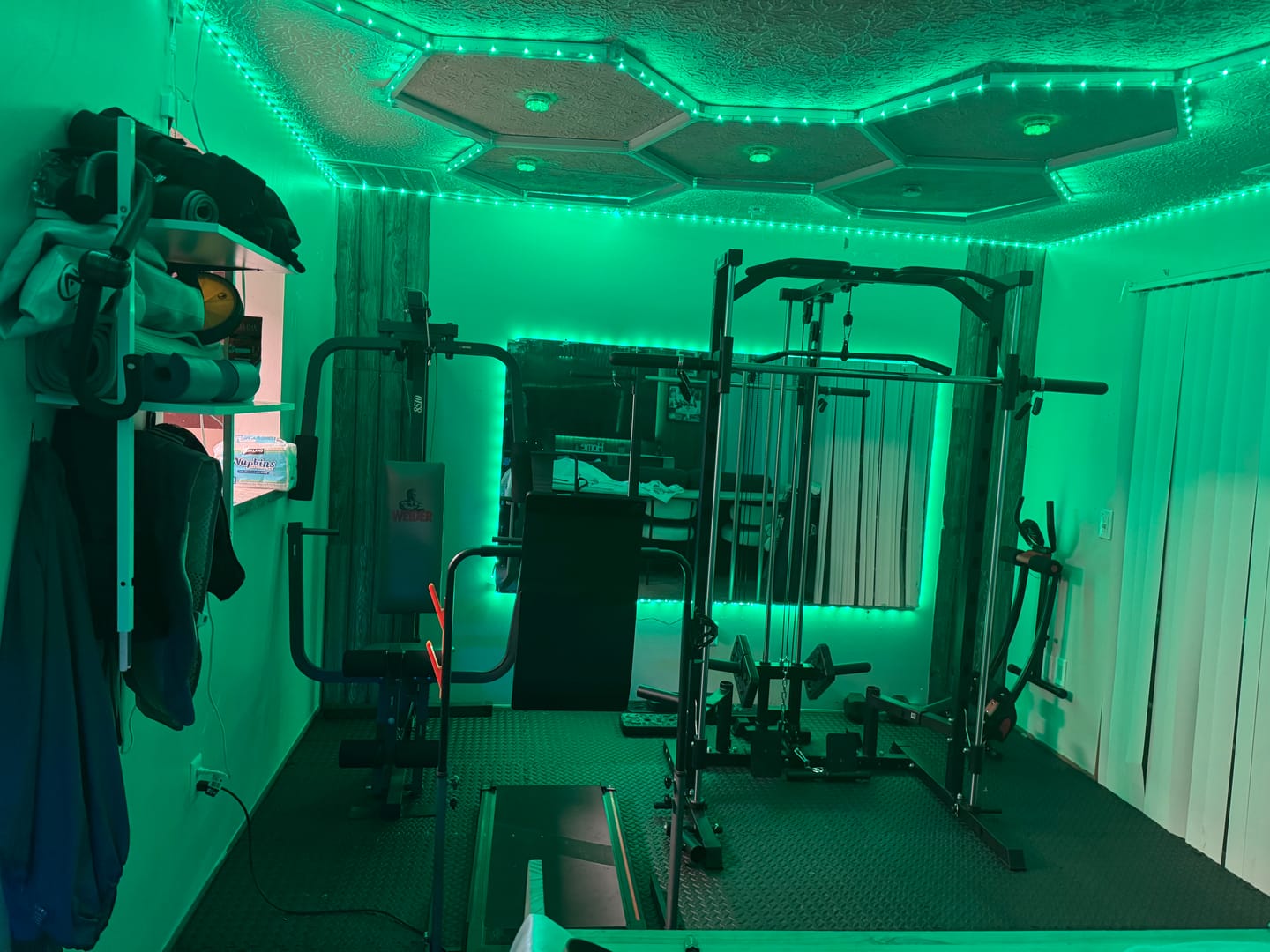 Customer photo review of RitFit PSR05 2.0 Multifunctional Smith Machine Power Rack with LAT-Pull Down System