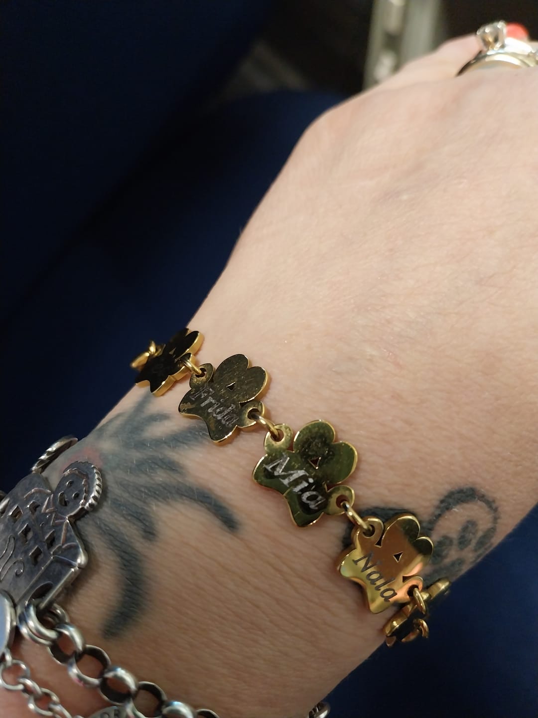 Customer photo review of Bracciale personalizzato con zampette -  I Miei Cuccioli