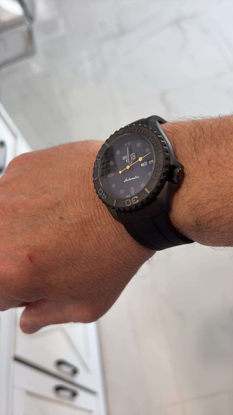 Customer photo review of SEIKO 5 |SKX SUB  SPORT BLACKOUT| All Black