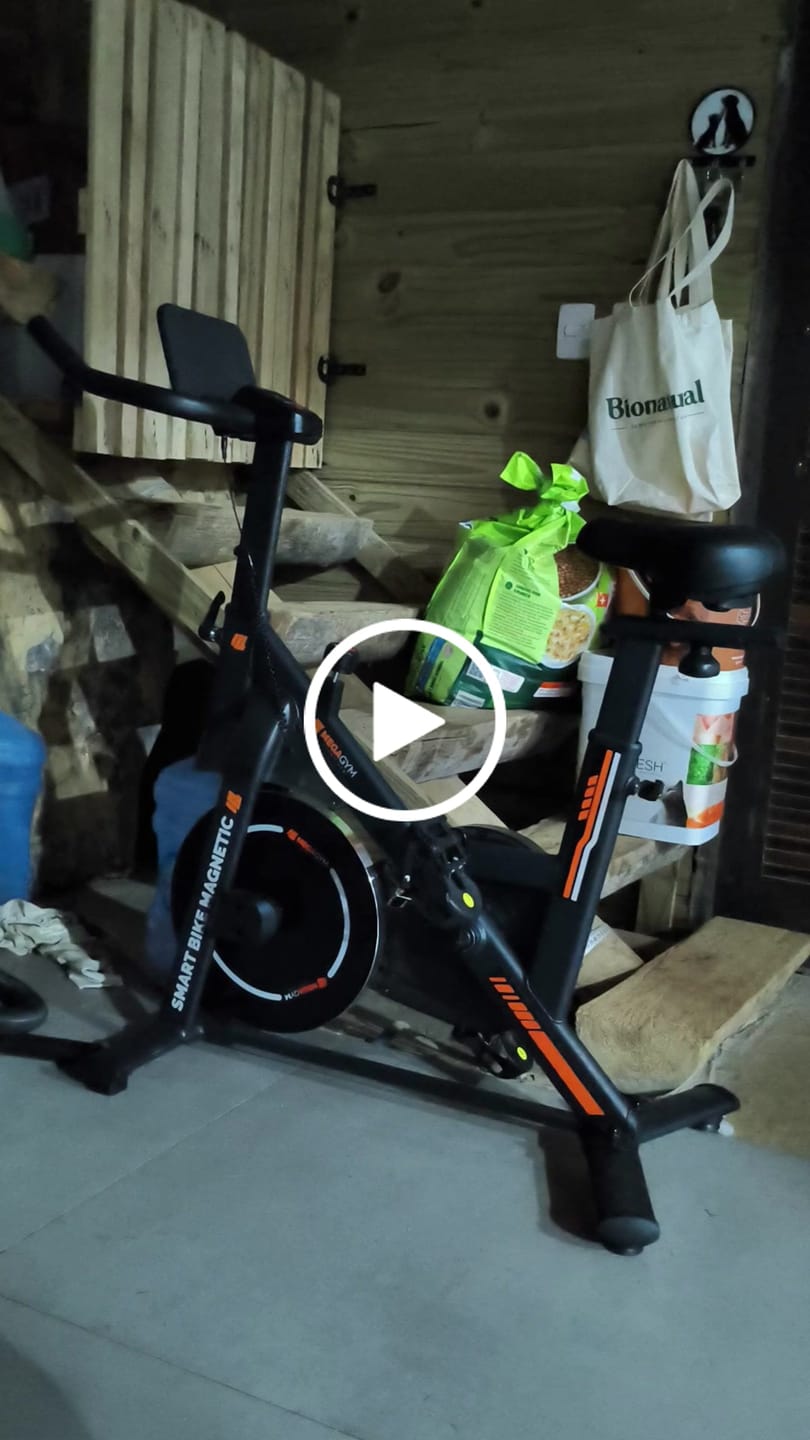 Customer video review of Bicicleta Ergométrica Smart Bike Magnetic MegaGym