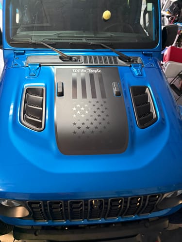 Customer photo review of Wrangler & Gladiator Paint Protection Vinyl PPV: JL/JT Hood