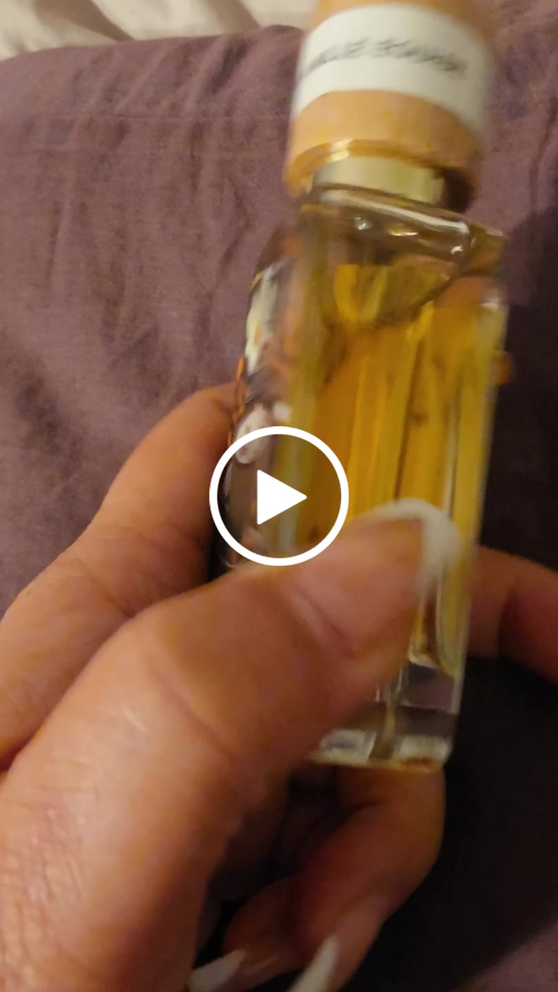 Customer video review of Almond Vanilla