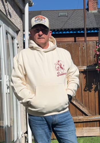 Customer photo review of SALOON COWBOY EMBLEM - BOX HOOD