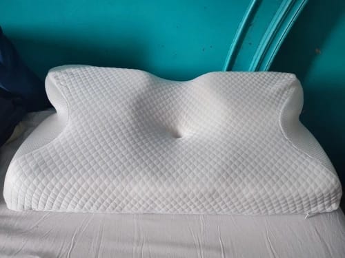 Customer photo review of Almohada cervical ergonómica