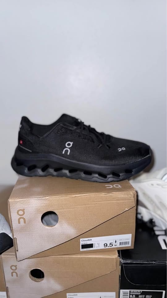 Customer photo review of Cloudtilt Eclipse Black