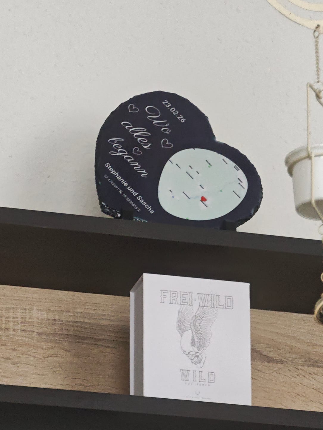 Customer photo review of Wo alles begann - Personalisiertes Schieferherz (15x15)