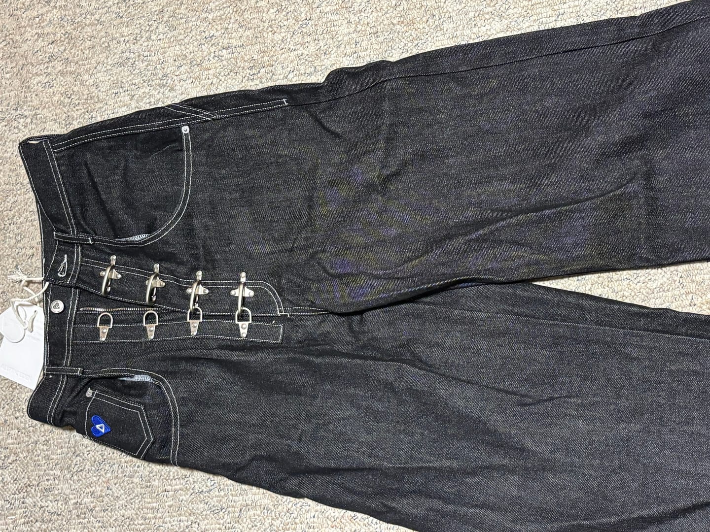 Customer photo review of Aelfric Eden Metal Button Raw Baggy Barrel Jeans