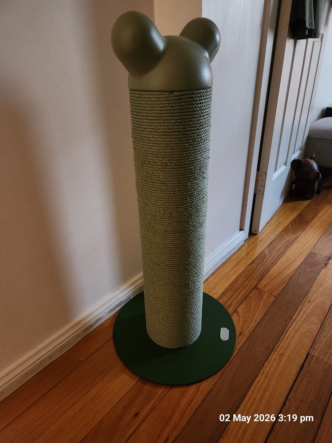 Customer photo review of Makesure Nino Cat Scratching Post | Cat Tree