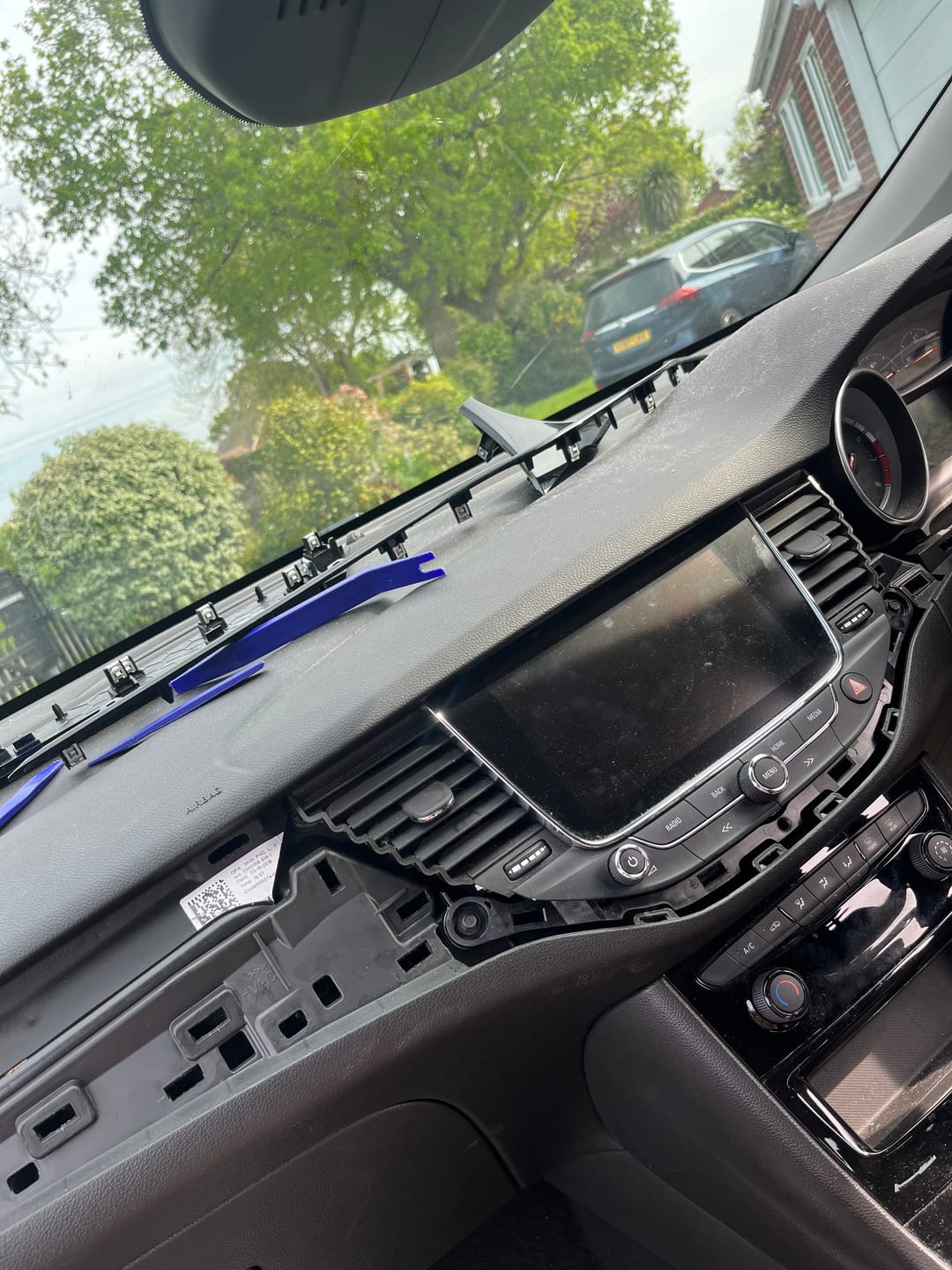 Customer photo review of Vauxhall Opel Astra 2016 to 2019 Replacement screen Navi 900