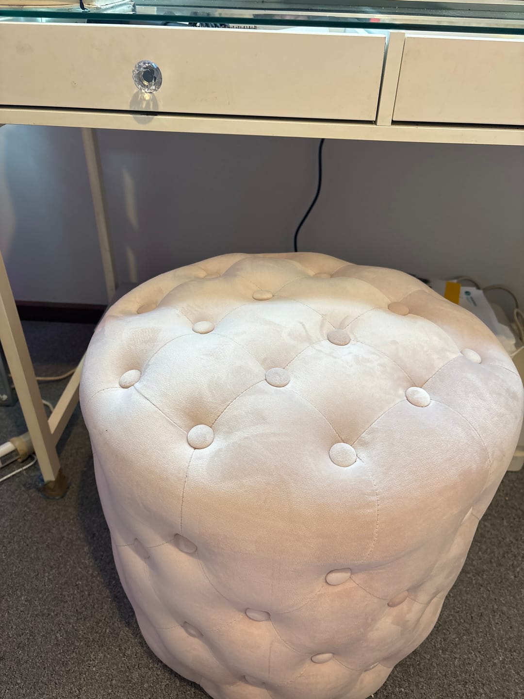 Customer photo review of High Quality - Alexa Round Ottoman / Makeup Stool
