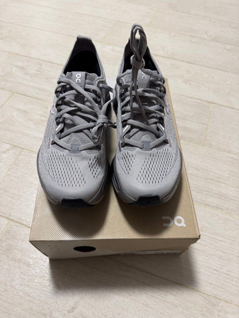 Customer photo review of Cloudsurfer Max Alloy Asphalt